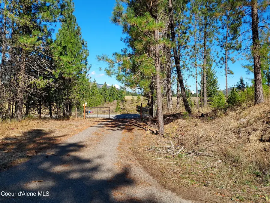 114 BAYVIEW RD, Athol, ID 83801 - Image #2