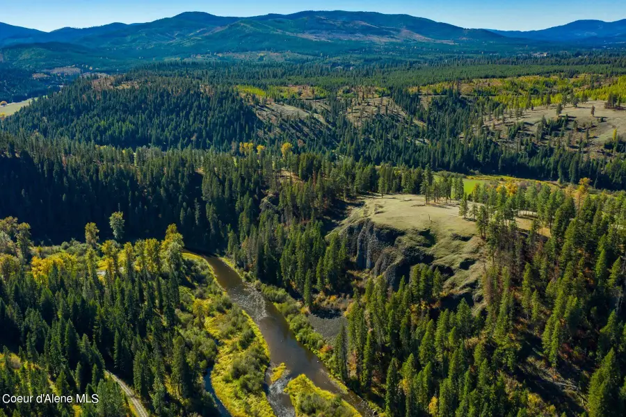 321 Clearwater Dr, Saint Maries, ID 83861 - Image #2