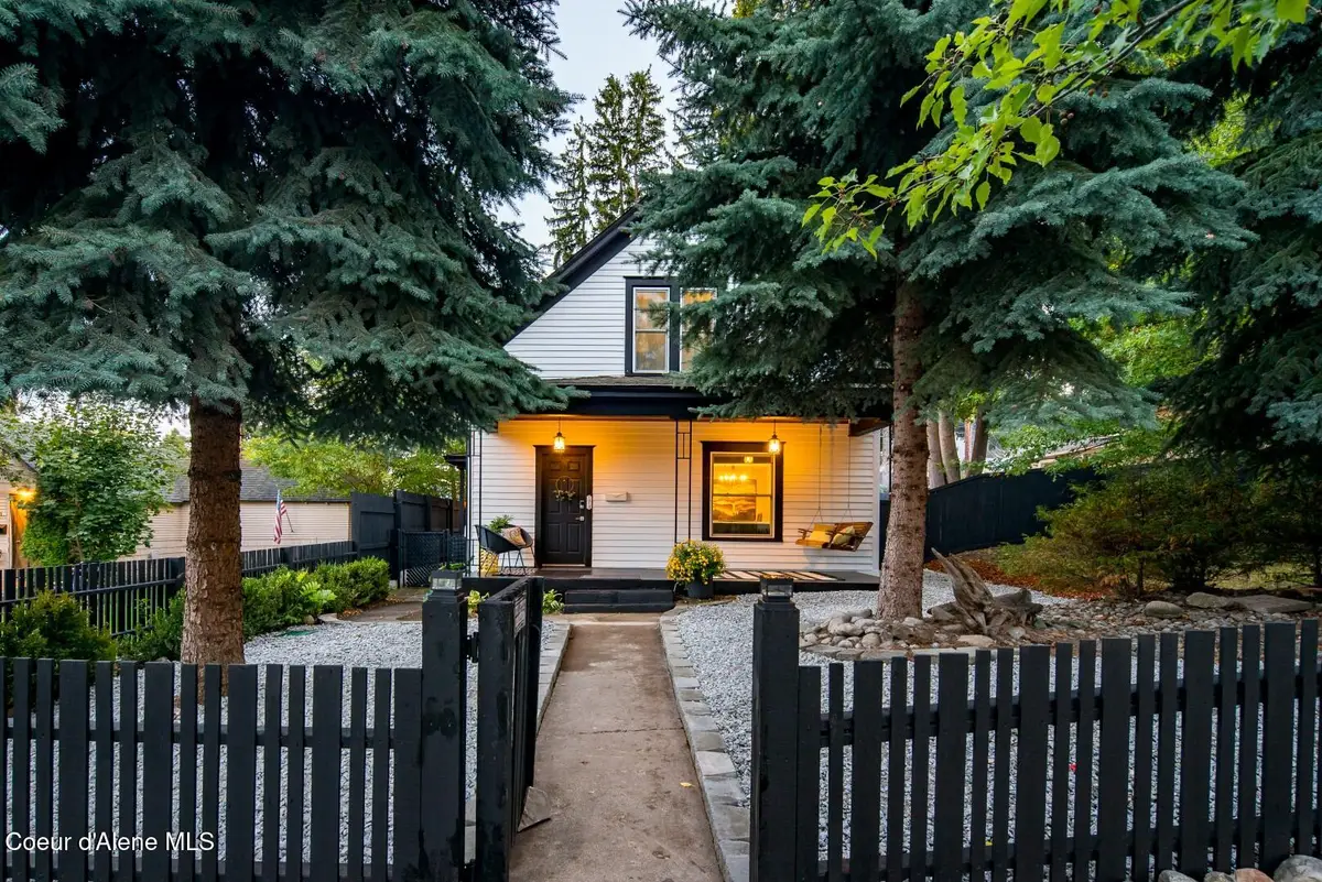1014 E INDIANA AVE, Coeur Dalene, ID 83814 - Image #1