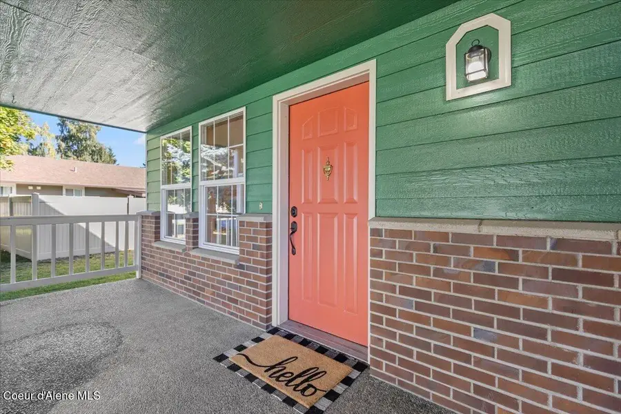 8698 N WOODVINE DR, Hayden, ID 83835 - Image #3