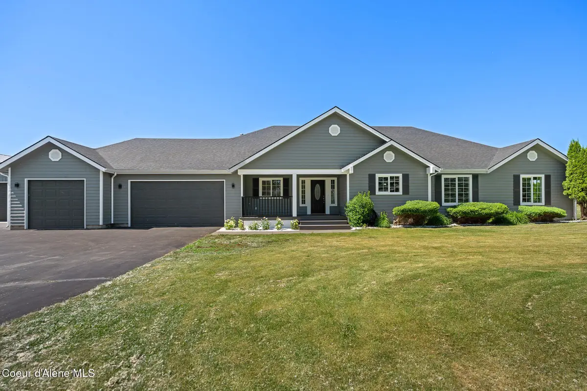 2411 W DIAMOND BAR RD, Rathdrum, ID 83858 - Image #1