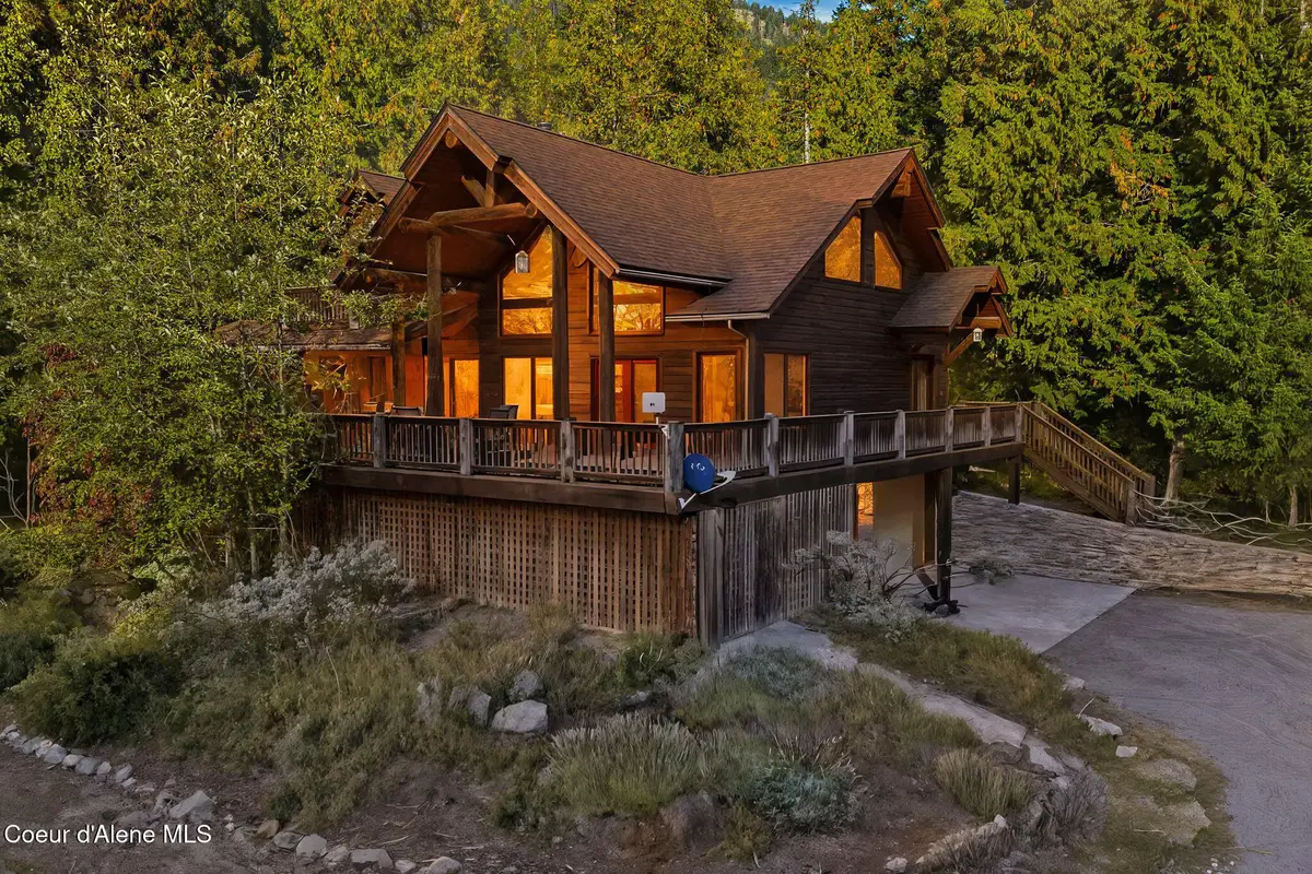 700 Sunset View Ln, Hope, ID 83836 - Image #1