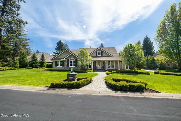 2484 E WOODSTONE DR, Hayden, ID 83835