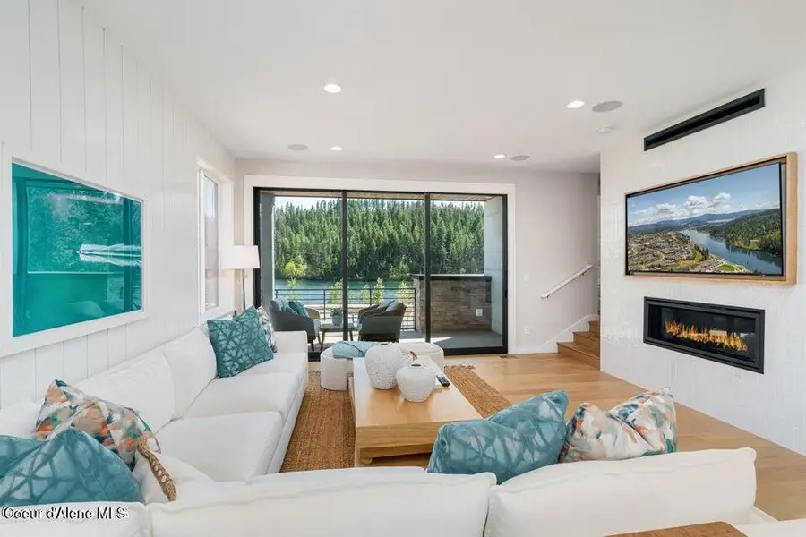 2925 N Heartwood RD, Coeur Dalene, ID 83814 - Image #2