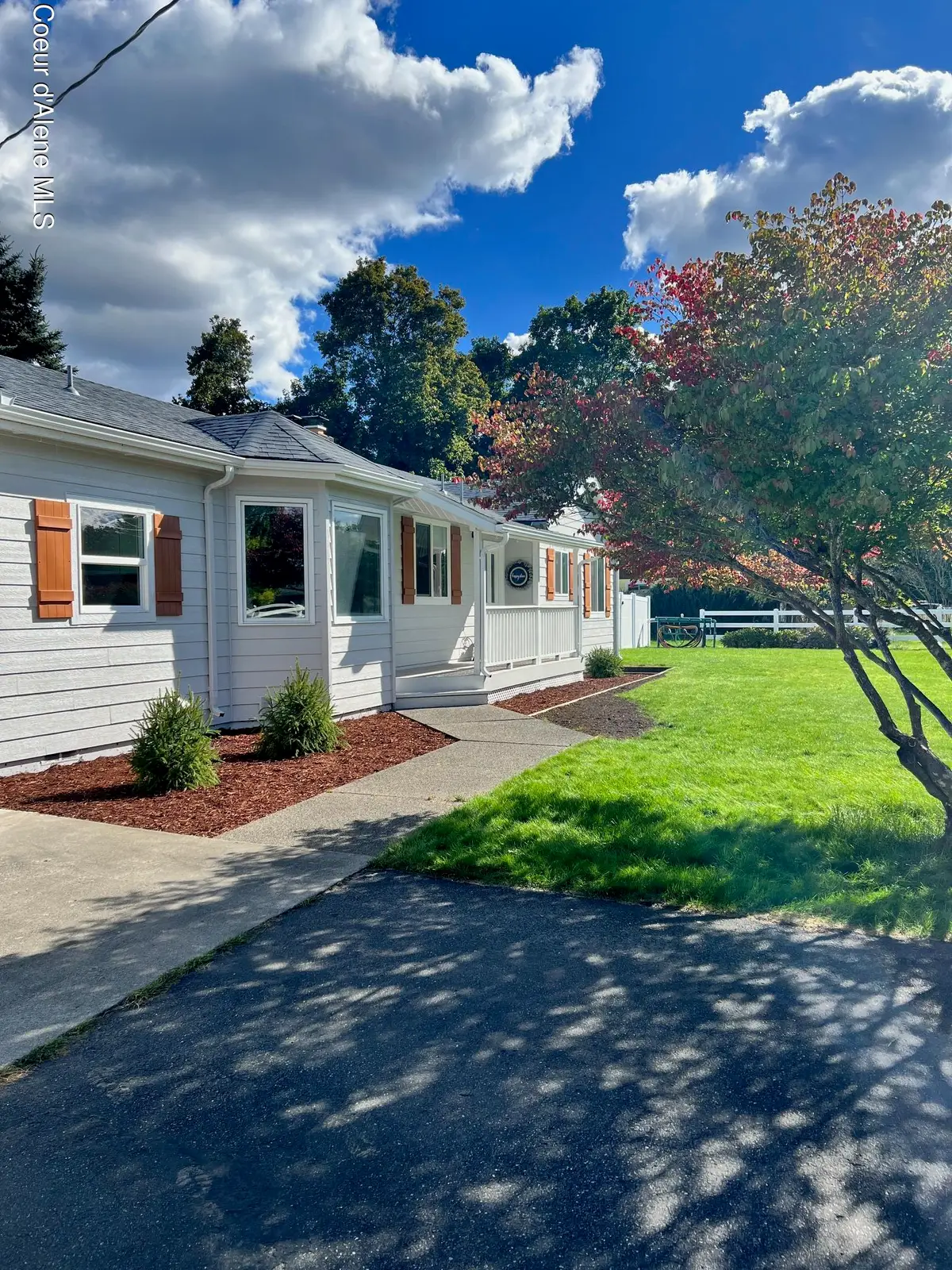 7376 N 4TH ST, Dalton Gardens, ID 83815 - Image #1