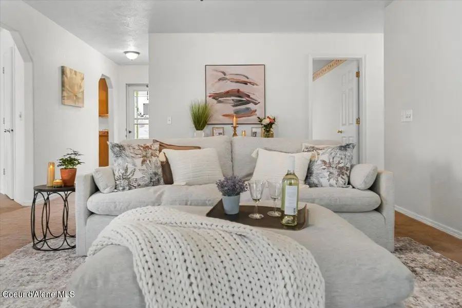 494 E PARKSIDE DR, Hayden, ID 83835 - Image #2