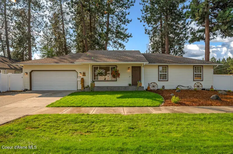 2424 E Woodcrest Dr, Post Falls, ID 83854 - Image #1