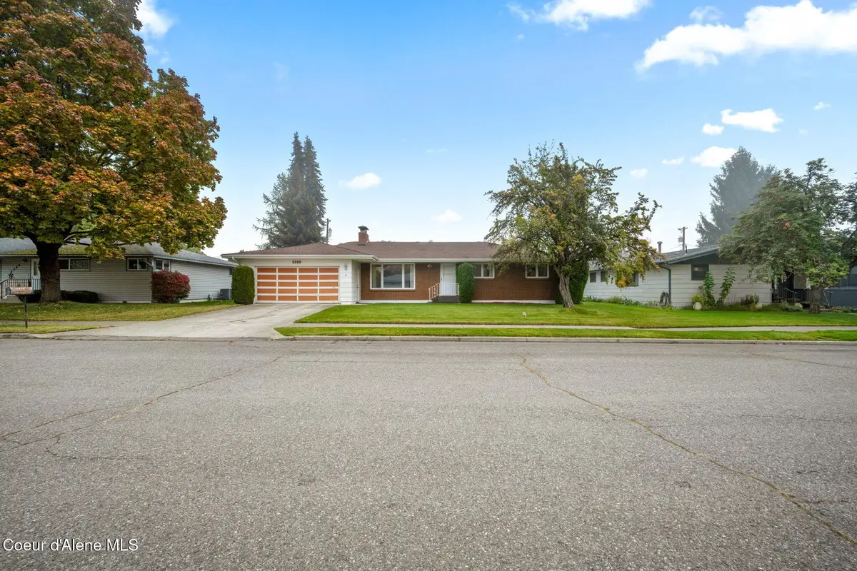 2320 N MONTE VISTA DR, Coeur Dalene, ID 83815 - Image #1