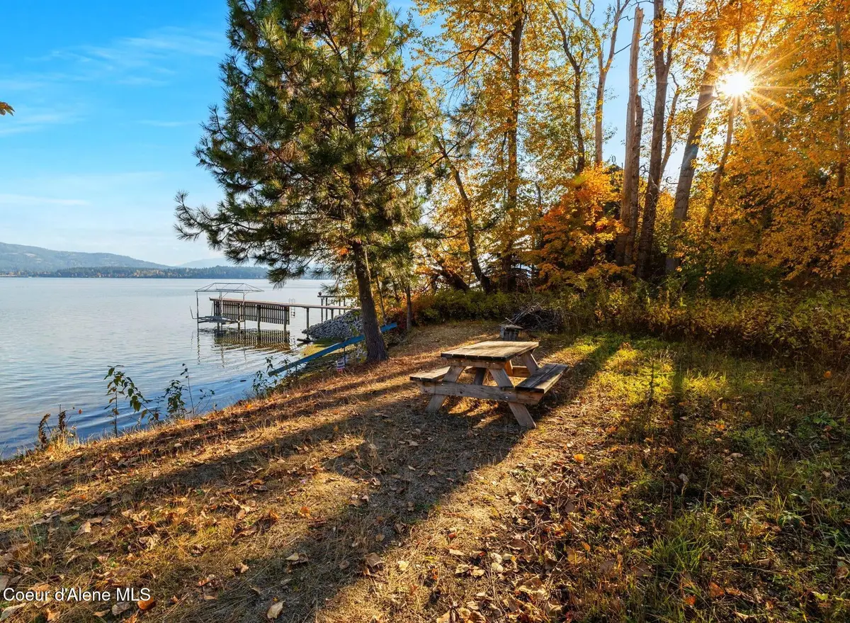 704 S Merton Ave, Sandpoint, ID 83864 - Image #1