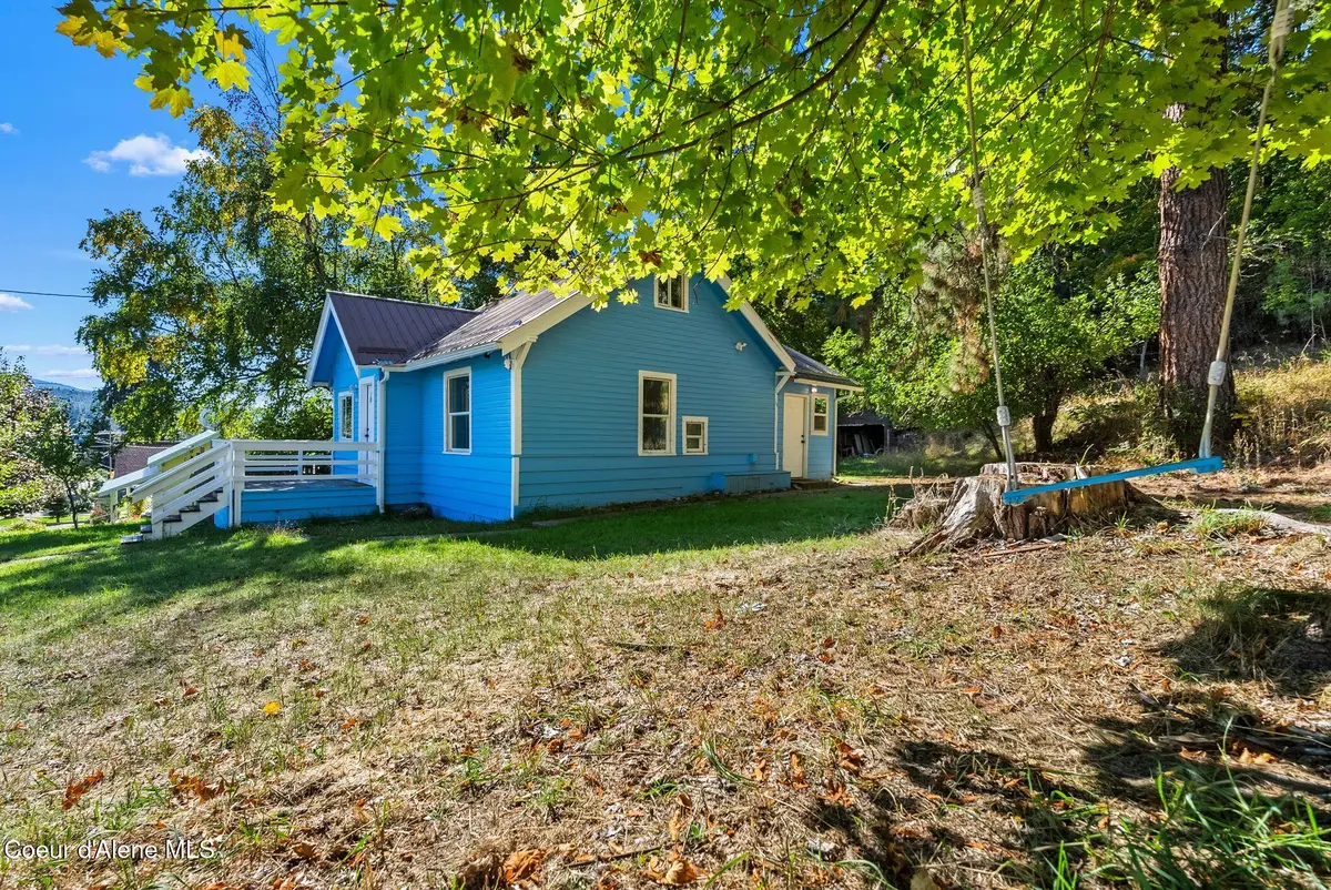 7492 Mohawk St, Bonners Ferry, ID 83805 - Image #1