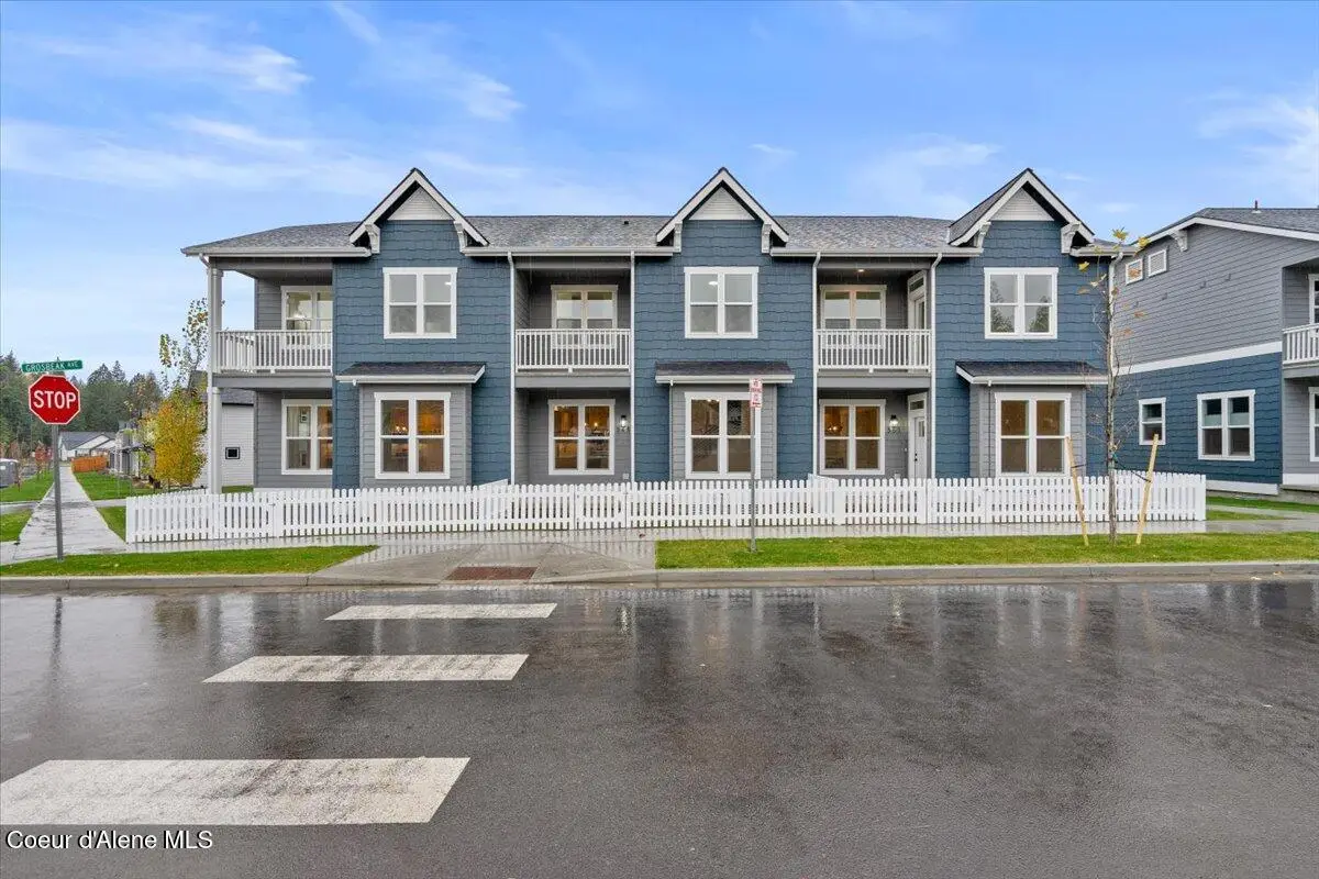 335 E Grosbeak Ave, Hayden, ID 83835 - #1