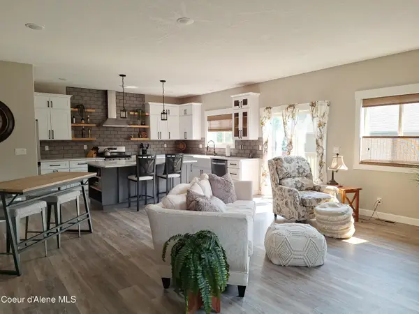 26 Ironwood Dr, Blanchard, ID 83804