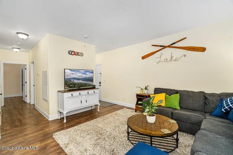 6800 N SPURWING LOOP #201, Coeur Dalene, ID 83815 - Image #2