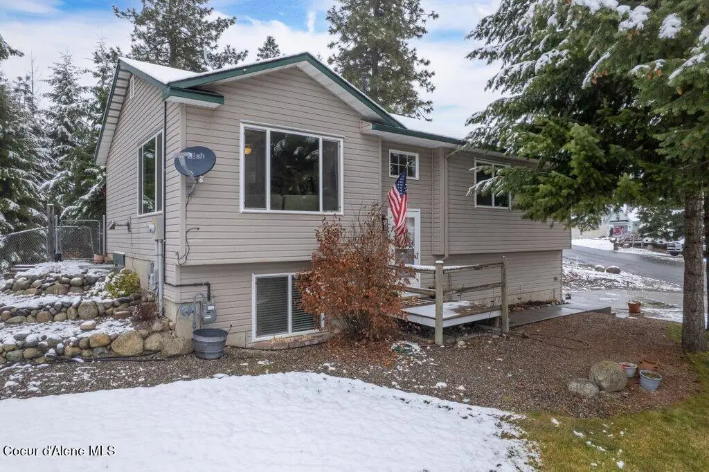 31689 N MIDDLE AVE, Spirit Lake, ID 83869 - Image #1