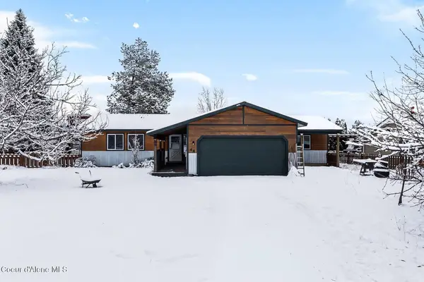 44 Campbell Loop, Laclede, ID 83841