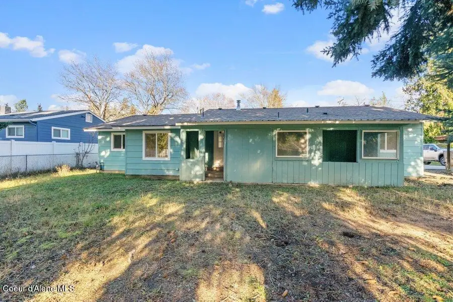 926 W Davidson Ave, Coeur Dalene, ID 83814 - Image #2