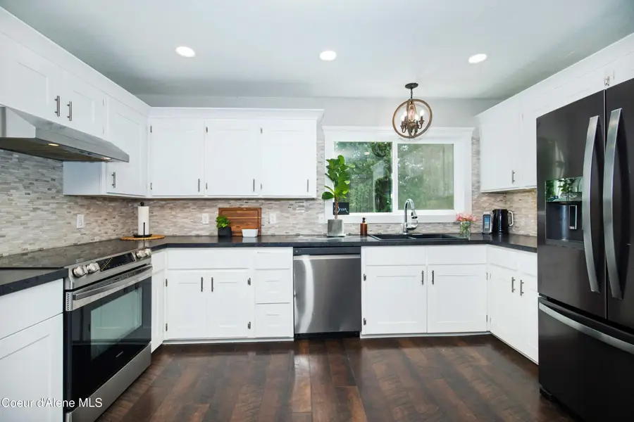 41 Pinecone Rd, Sandpoint, ID 83864 - Image #3