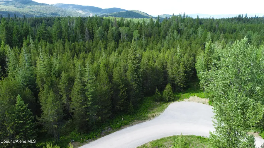 1599 Saddleback Dr, Naples, ID 83805 - Image #3