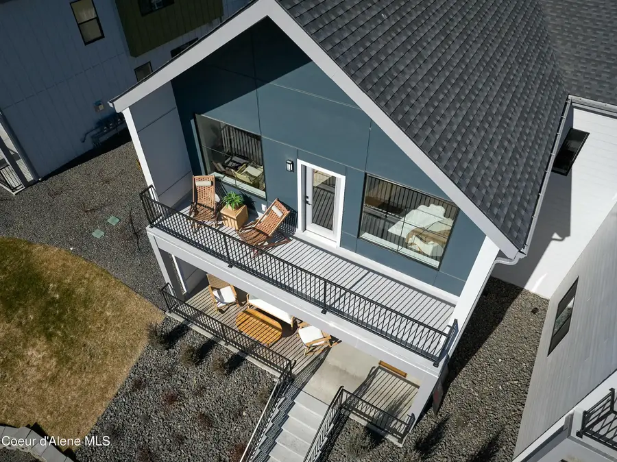 1031 E RAILROAD AVE, Post Falls, ID 83854 - Image #2