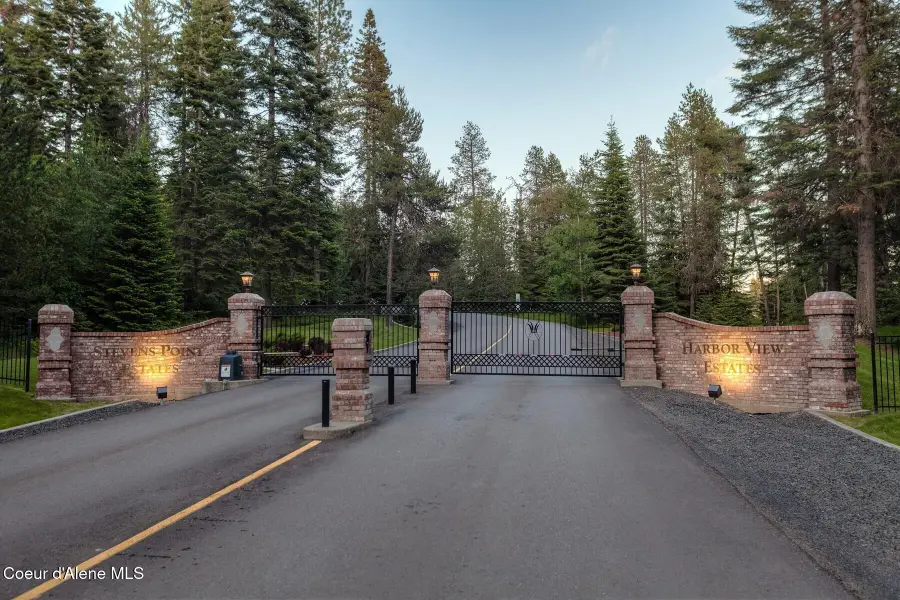 4926 S Scenic Dr, Coeur Dalene, ID 83814 - Image #3