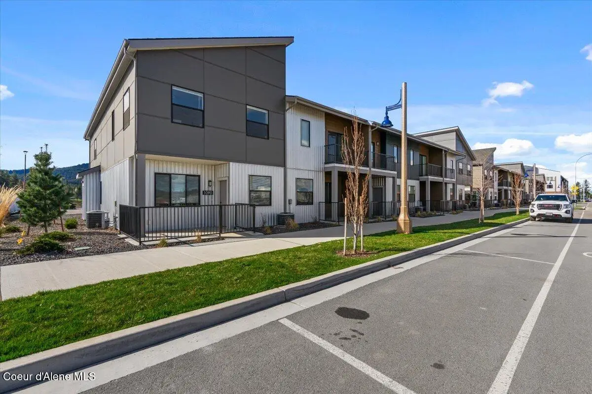 1090 E 4th Ave, Post Falls, ID 83854 - Image #1