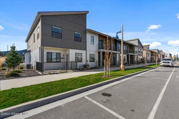 1090 E 4th Ave, Post Falls, ID 83854