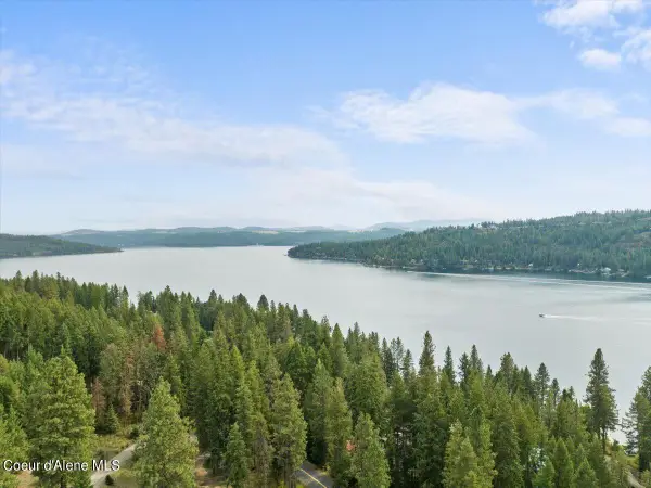 8775 W Rockford Bay Rd, Coeur d'Alene, ID 83814
