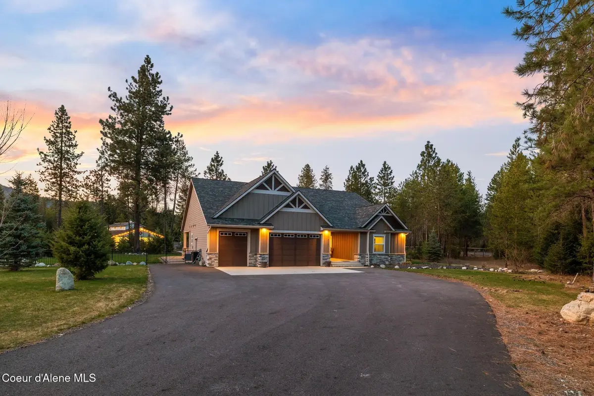 5867 W SPARROWHAWK DR, Rathdrum, ID 83858 - Image #1