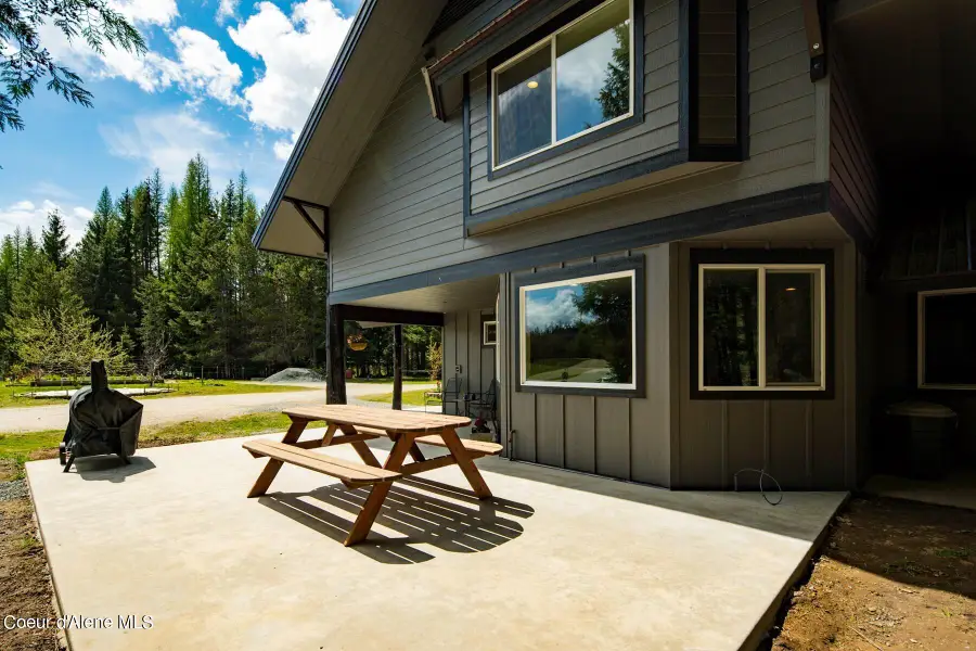 181 Calypso Ln, Sandpoint, ID 83864 - Image #2