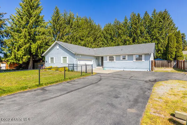 1547 E Stratford Dr, Hayden, ID 83835