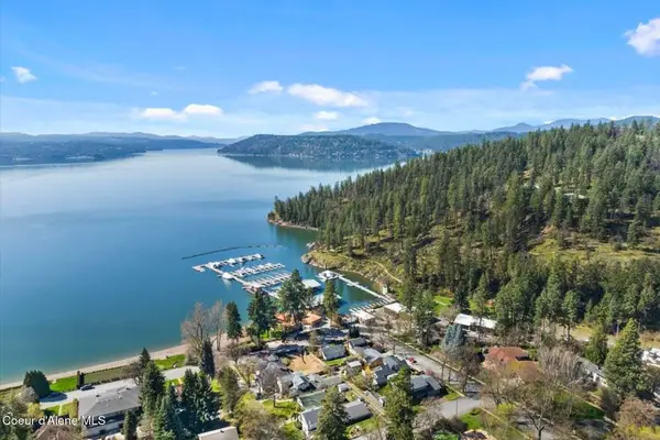 1107 E Lakeshore Dr, Coeur d'Alene, ID 83814