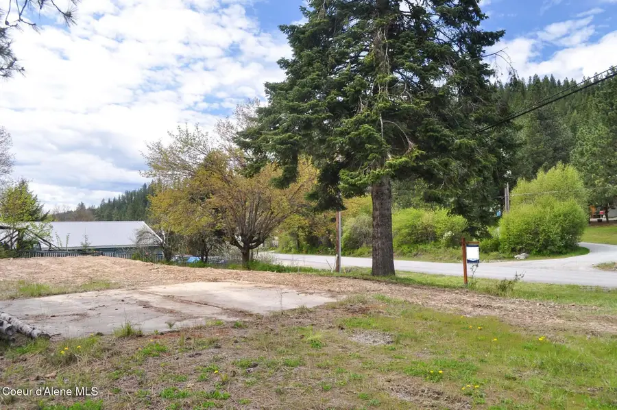 41476 Riverview Dr, Pinehurst, ID 83850 - Image #3