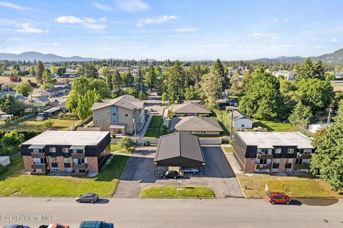 107 & 111 E HATTIE AVE, Coeur Dalene, ID 83814 - Image #1