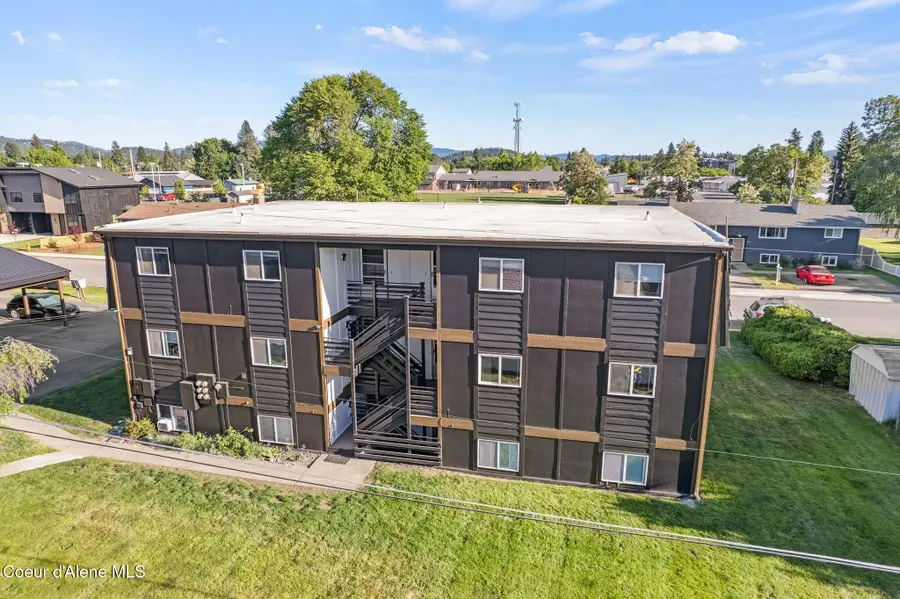 107 & 111 E HATTIE AVE, Coeur Dalene, ID 83814 - Image #2