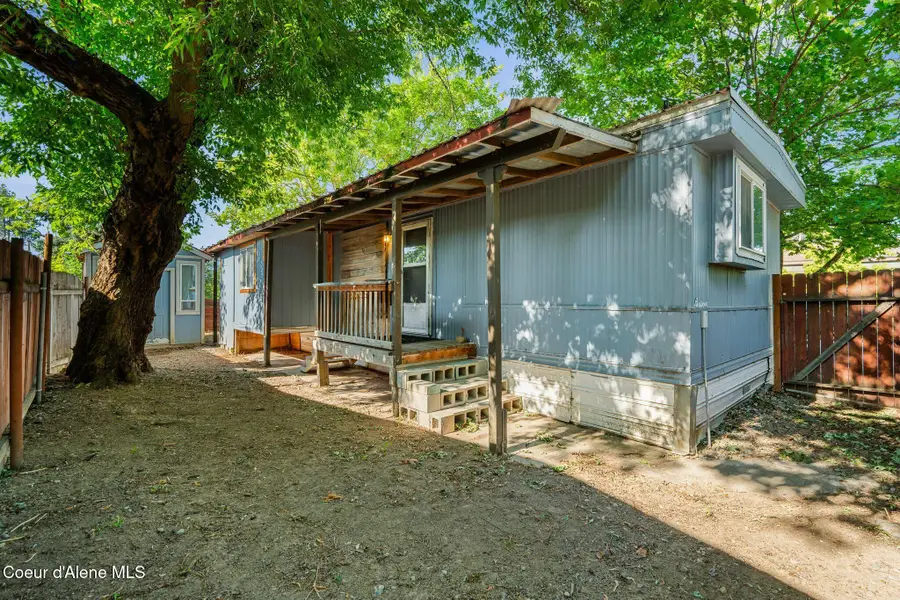 411 S Olive Ave, Sandpoint, ID 83864 - Image #2