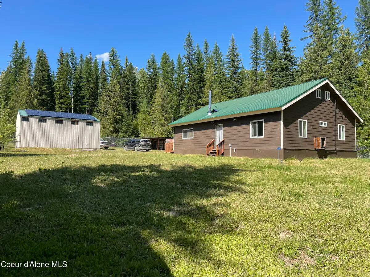 1094 Fortyniner LN, Bonners Ferry, ID 83805 - #1