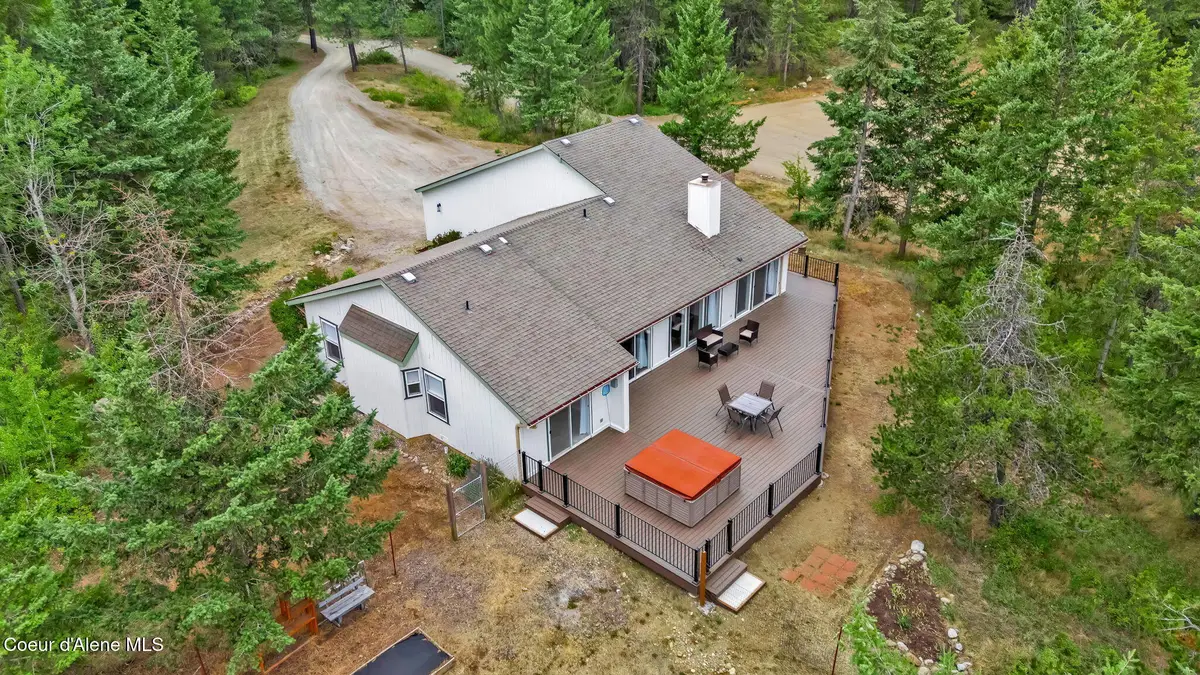 8785 W COEUR D ALENE DR, Spirit Lake, ID 83869 - Image #1