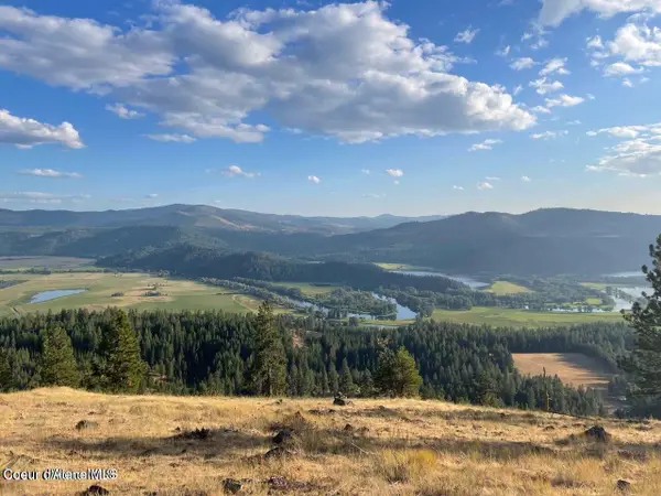 NNA Garnet Dr E, St. Maries, ID 83861