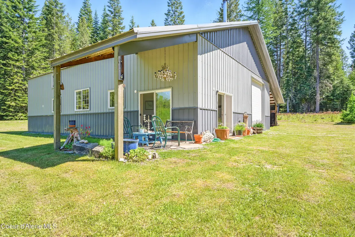 670 Sunset Rd, Athol, ID 83801 - #1