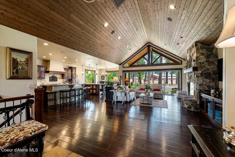 11042 N CATTLE DR, Hayden, ID 83835 - Image #2