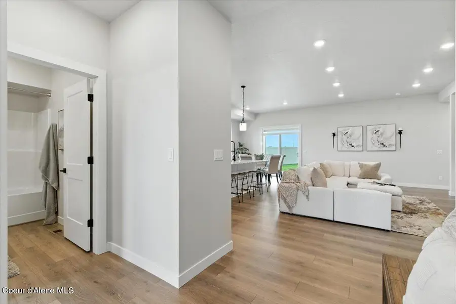 6777 N Coeur Terre Blvd, Dalton Gardens, ID 83814 - Image #2