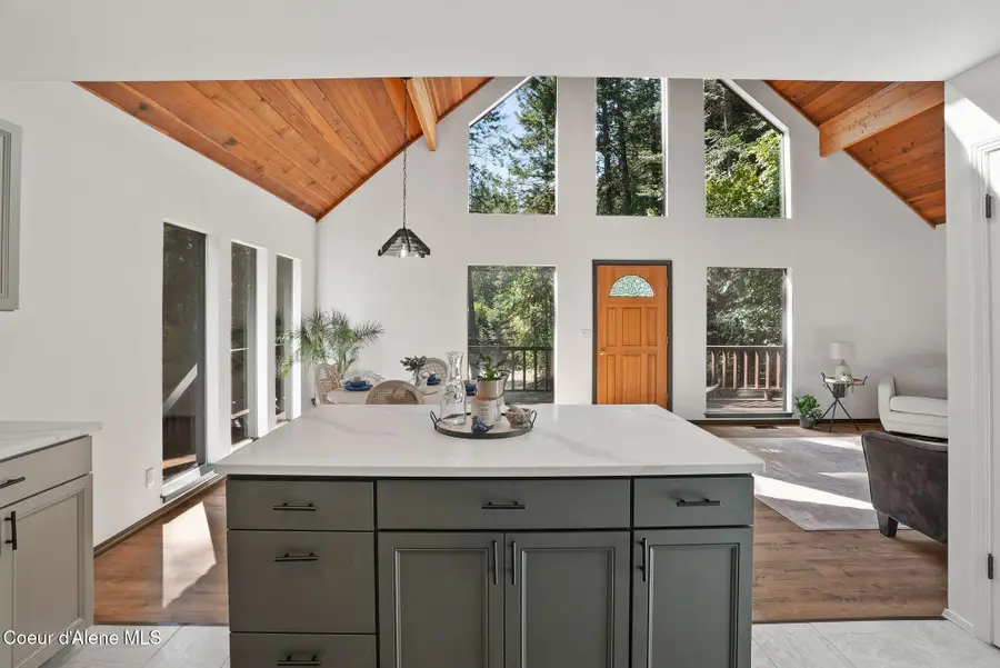 18400 W HOLIDAY WAY, Hauser, ID 83854 - Image #3