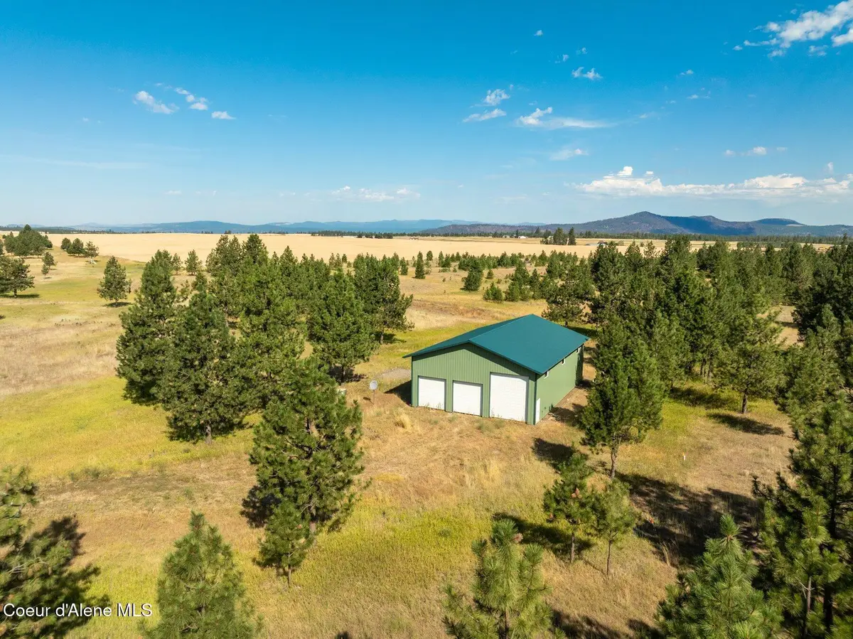 19316 W Johnson Lane, Nine Mile Falls, WA 99026 - Image #1