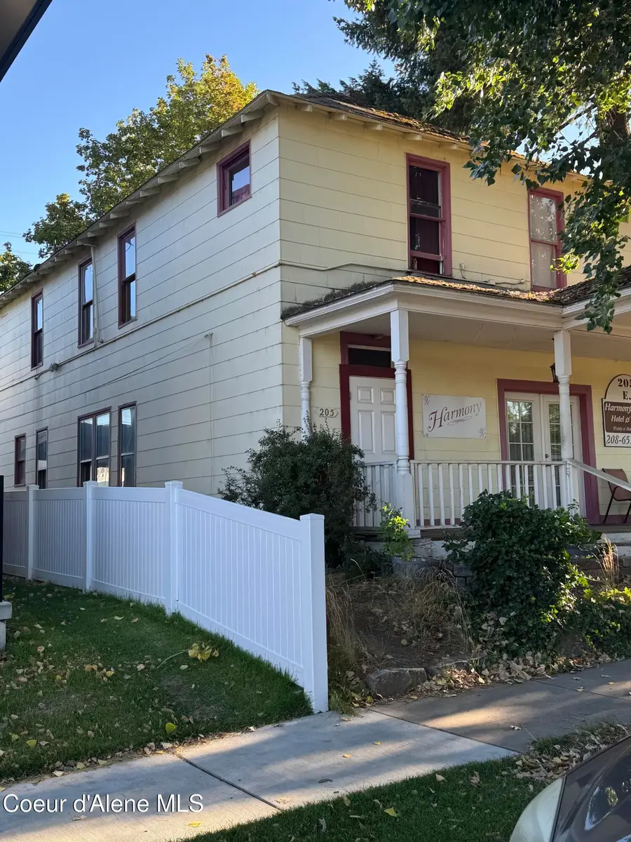 205 e Indiana AVe, Coeur Dalene, ID 83814 - Image #3
