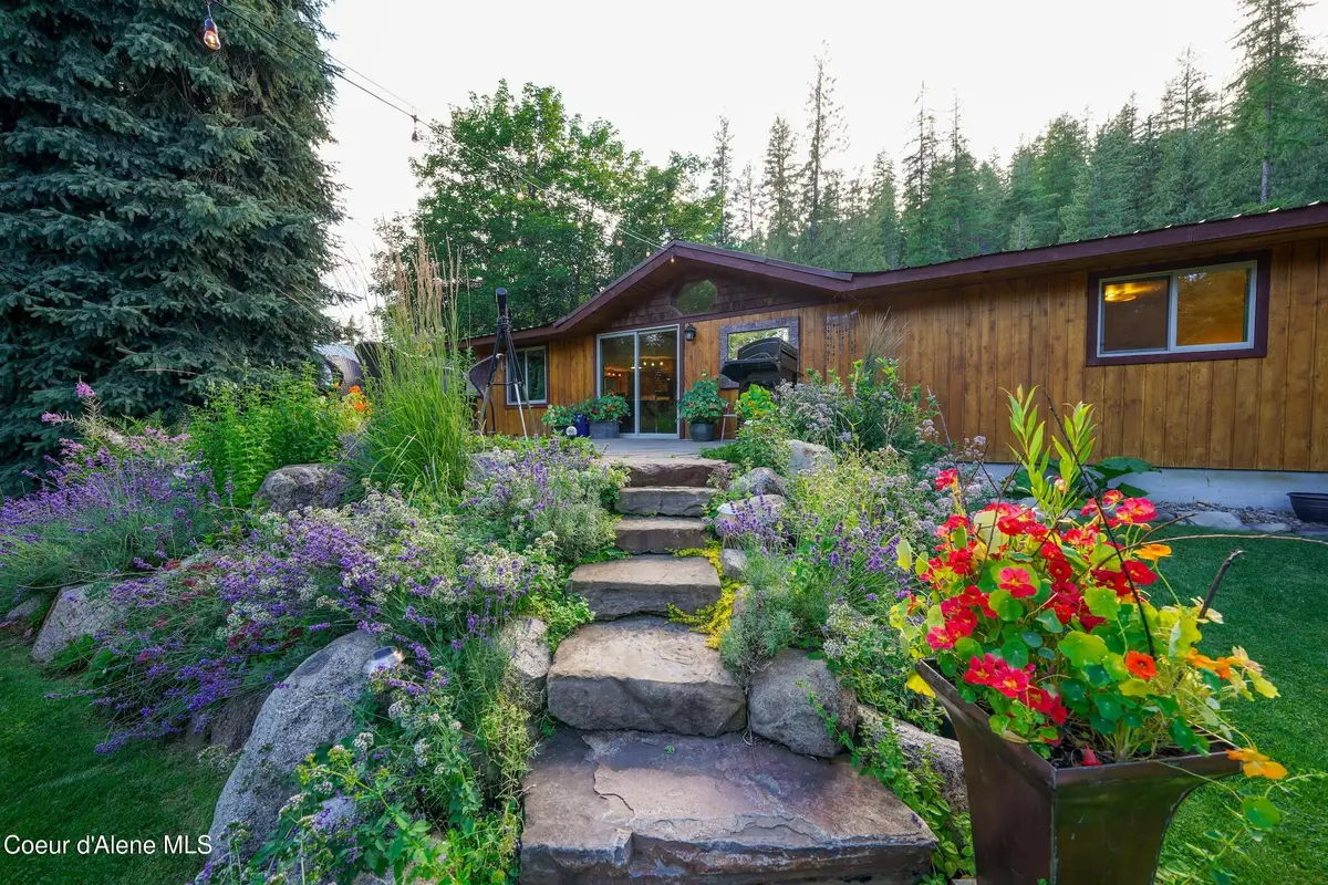 430 N Nordman, Nordman, ID 83848 - Image #1