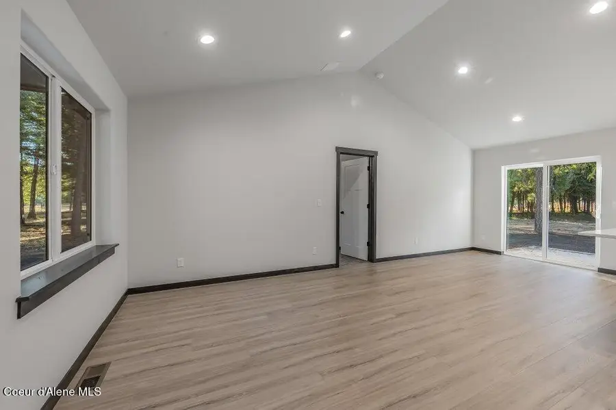 69 Mohawk Drive, Athol, ID 83801 - Image #3