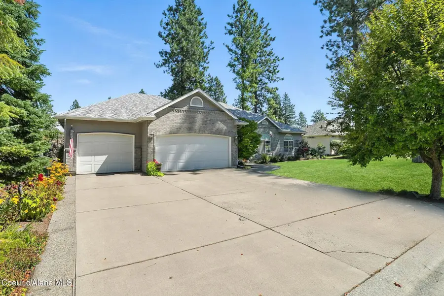 6908 N East Bluff Ct, Spokane, WA 99208 - Image #2