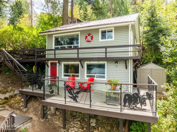 11653 N Honeymoon Bay Rd, Newman Lake, WA 99025