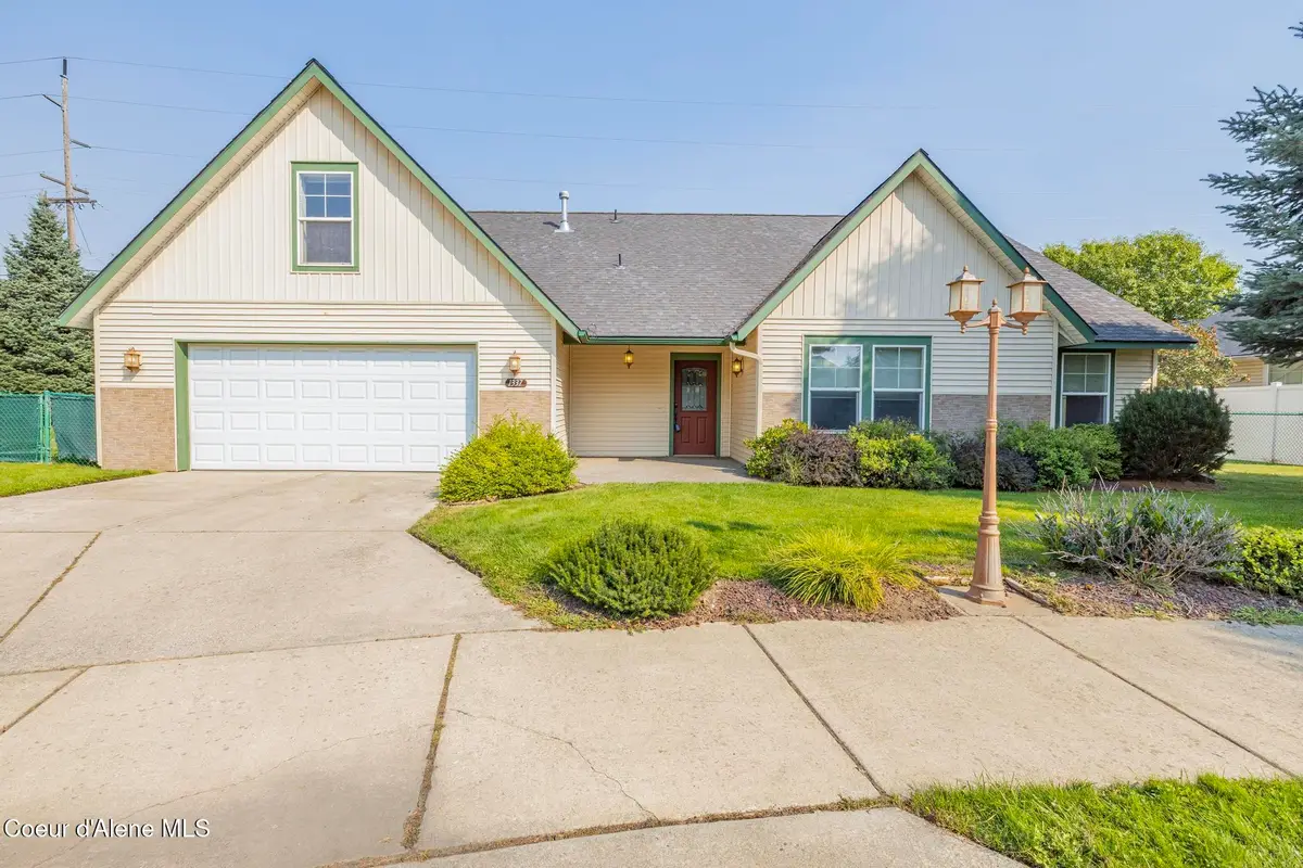 1337 E CENTER GREEN LOOP, Coeur Dalene, ID 83815 - Image #1