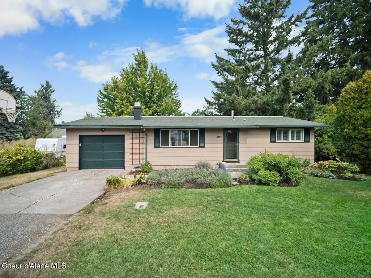 306 W Hamilton Ave, Fairfield, WA 99012 - Image #1